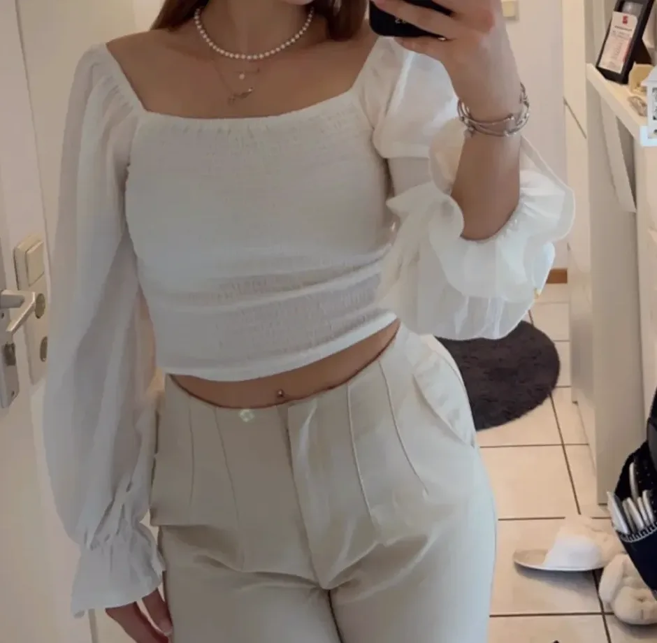 Ginevra, 25 anni